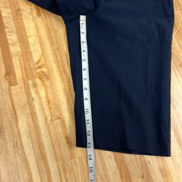 Swing control women’s golf shorts SZ 14 made in Canada - Picture 8 of 8